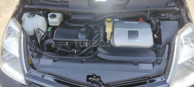 Toyota Prius-7
