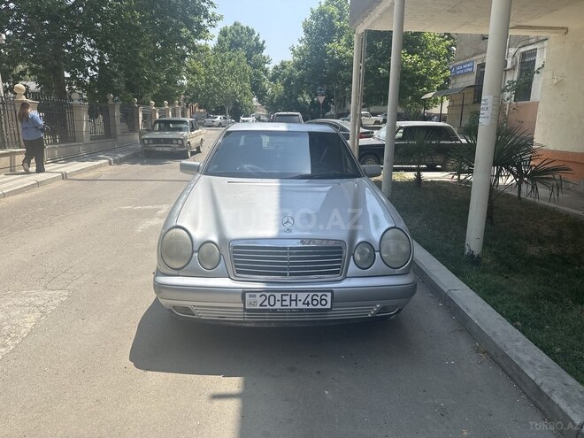 Mercedes E 240 1997, 383,000 km - 2.4 l - Gəncə