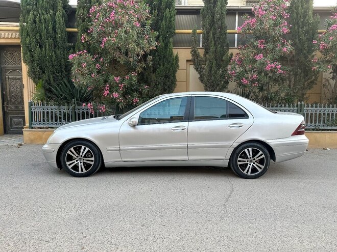 Mercedes C 220 d 2001, 250,000 km - 2.2 л - Bakı