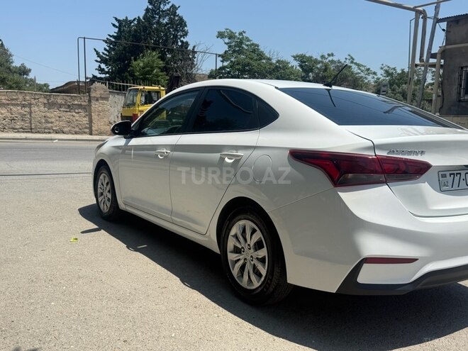 Hyundai Accent 2018, 215,425 km - 1.6 l - Bakı