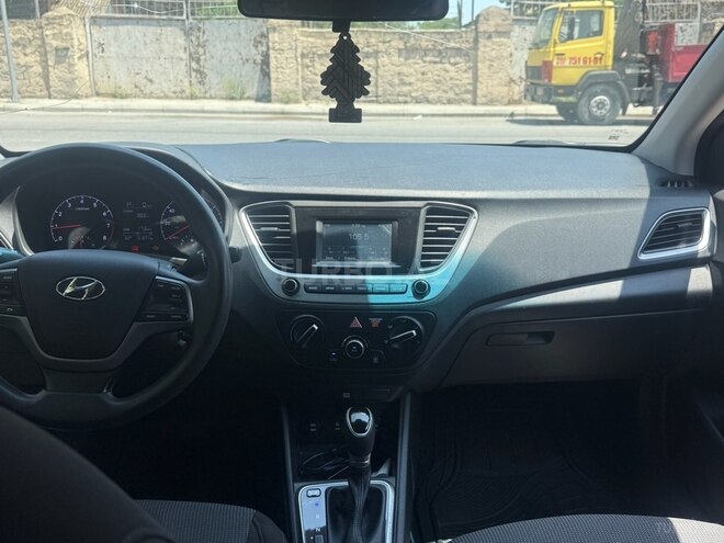 Hyundai Accent 2018, 215,425 km - 1.6 l - Bakı