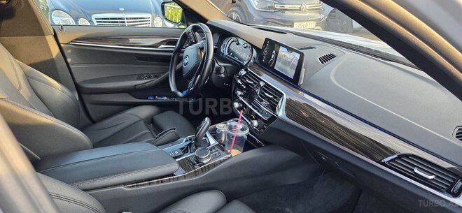 BMW 530-11