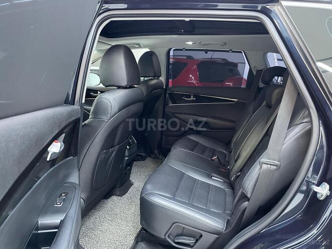Kia Sorento-24