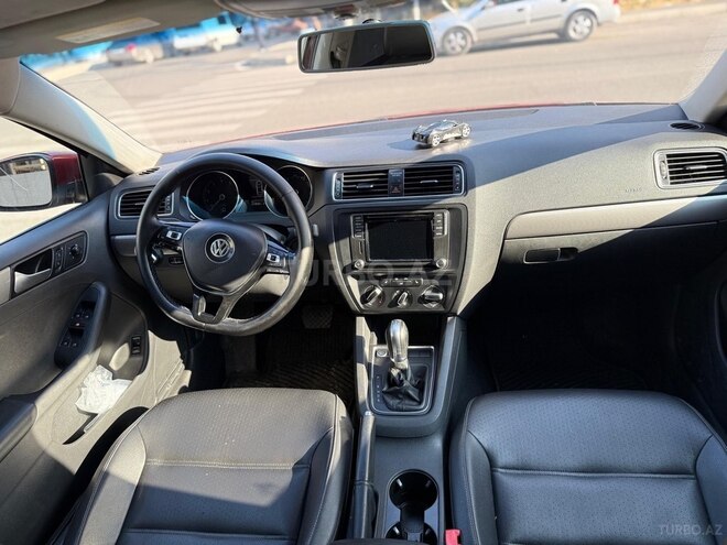 Volkswagen Jetta-9