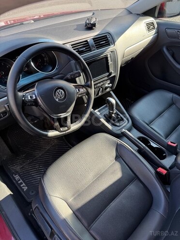 Volkswagen Jetta-6