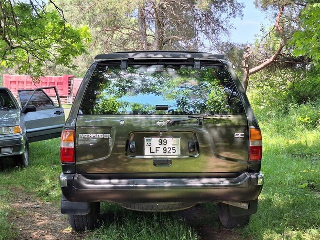 Nissan Pathfinder 1998, 191,560 km - 3.3 l - Gədəbəy