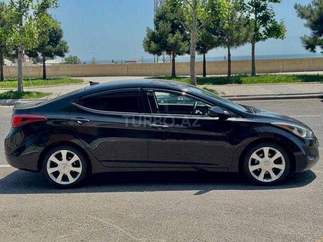 Hyundai Elantra 2015, 177,140 km - 1.8 l - Bakı
