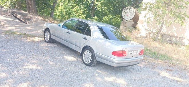 Mercedes E 200 1996, 212,000 km - 2.0 l - Tərtər