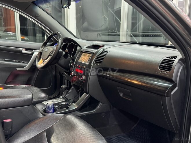 Kia Sorento-14