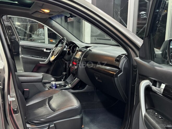 Kia Sorento-15
