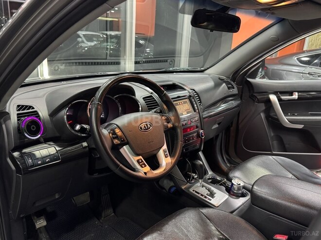 Kia Sorento-16
