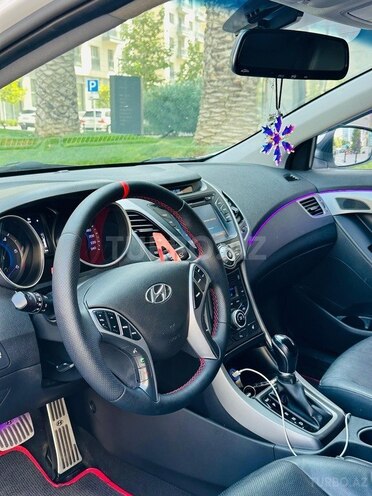 Hyundai Avante 2014, 200,000 km - 1.6 l - Bakı