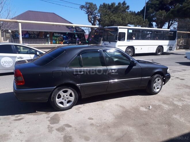 Mercedes C 180 1995, 422,000 km - 1.8 l - Bakı