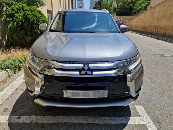 Mitsubishi Outlander 2015, 215,000 km - 2.4 л - Bakı