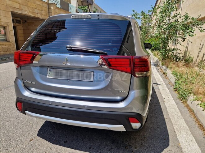 Mitsubishi Outlander 2015, 215,000 km - 2.4 л - Bakı