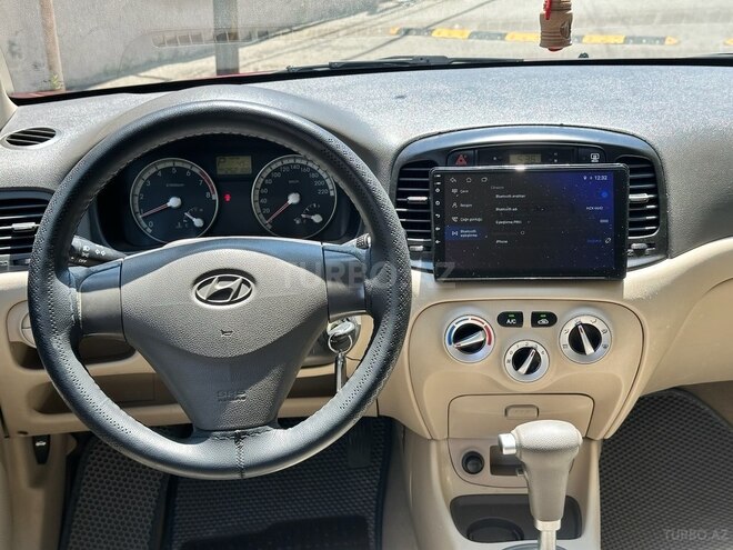 Hyundai Accent 2009, 250,000 km - 1.4 л - Bakı