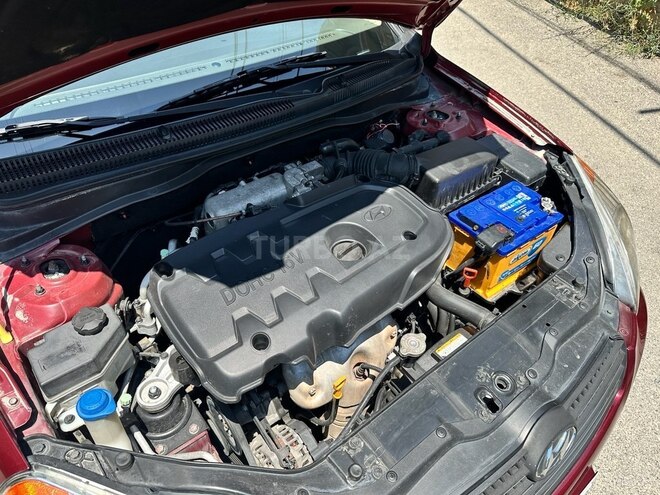 Hyundai Accent 2009, 250,000 km - 1.4 л - Bakı