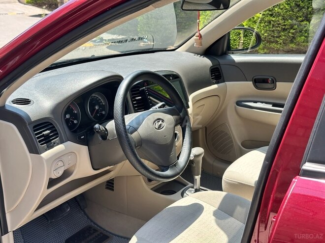 Hyundai Accent 2009, 250,000 km - 1.4 л - Bakı