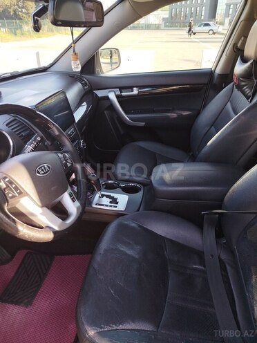 Kia Sorento-9