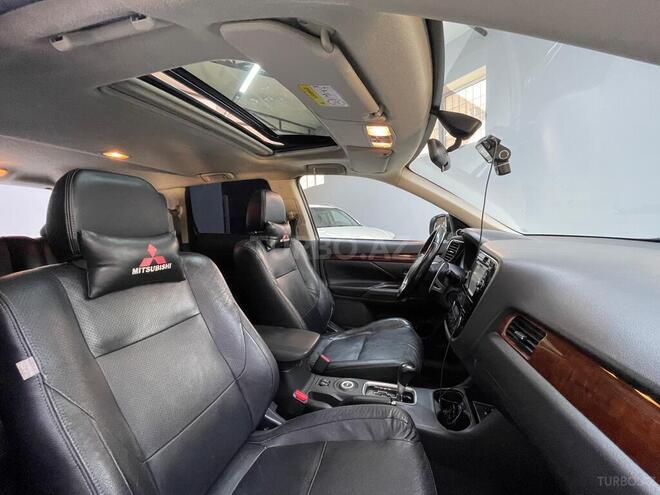 Mitsubishi Outlander 2013, 212,050 km - 3.0 l - Sumqayıt