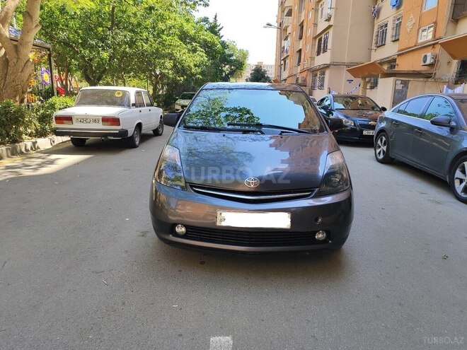 Toyota Prius-3