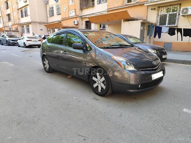 Toyota Prius-2