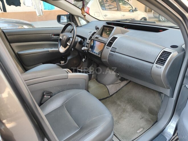 Toyota Prius-9