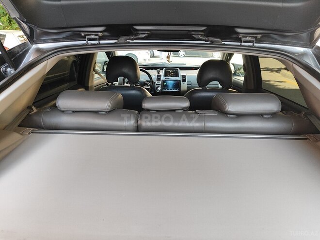Toyota Prius-11