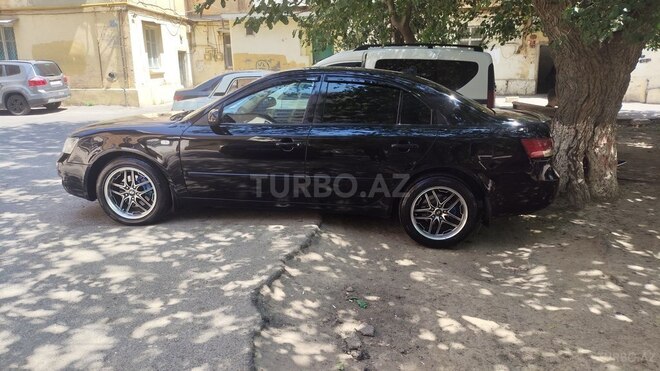 Hyundai Sonata-12