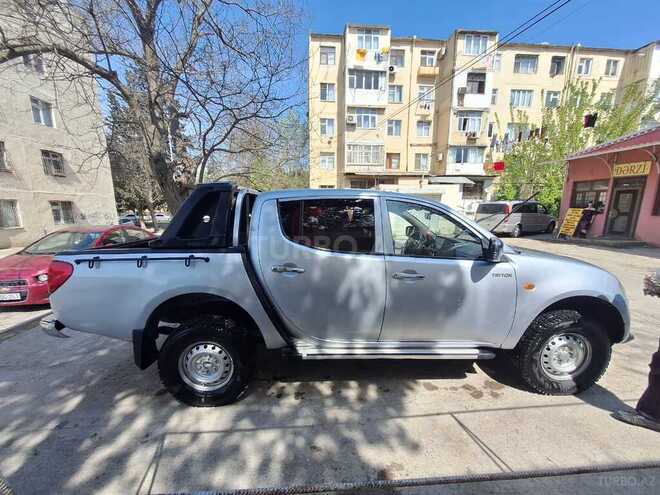Mitsubishi L200 2007, 400,000 km - 2.5 l - Bakı