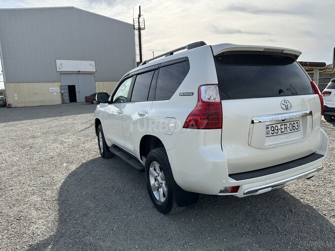 Toyota Land Cruiser Prado 2011, 305,000 km - 2.7 л - Bakı