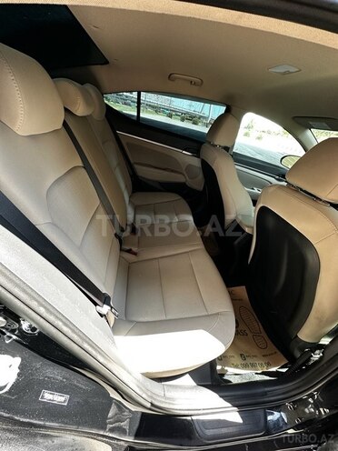 Hyundai Elantra 2018, 76,700 km - 2.0 l - Bakı