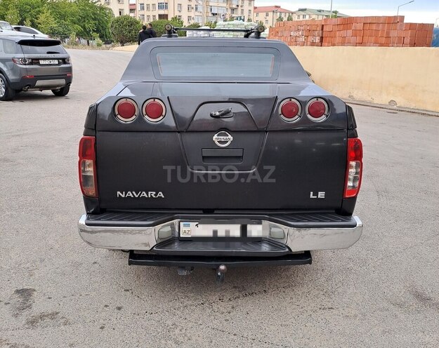 Nissan Navara 2011, 385,000 km - 2.5 l - Bakı