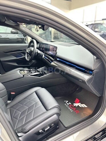 BMW 520-11