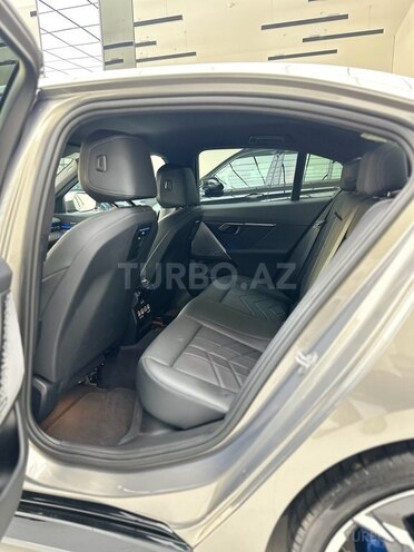 BMW 520-19