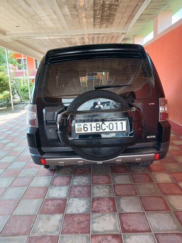 Mitsubishi Pajero 2007, 178,000 km - 3.0 l - Ucar