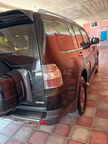 Mitsubishi Pajero 2007, 178,000 km - 3.0 l - Ucar
