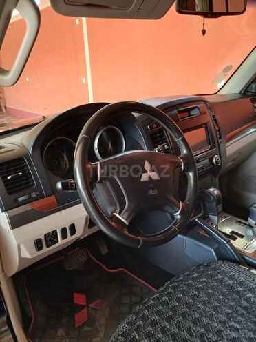 Mitsubishi Pajero 2007, 178,000 km - 3.0 l - Ucar