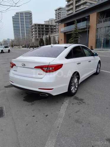Hyundai Sonata-14