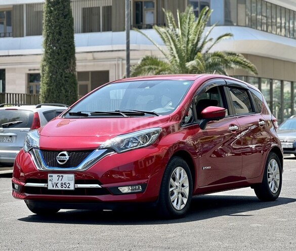Nissan Note-2