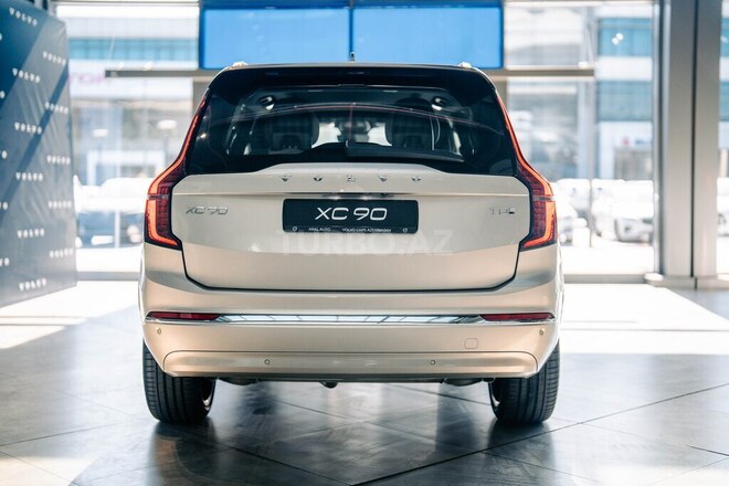 Volvo XC90-2