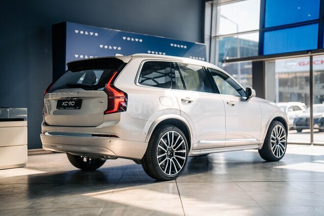 Volvo XC90-9