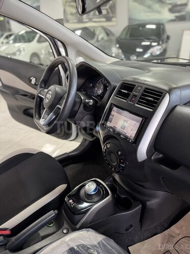 Nissan Note-15