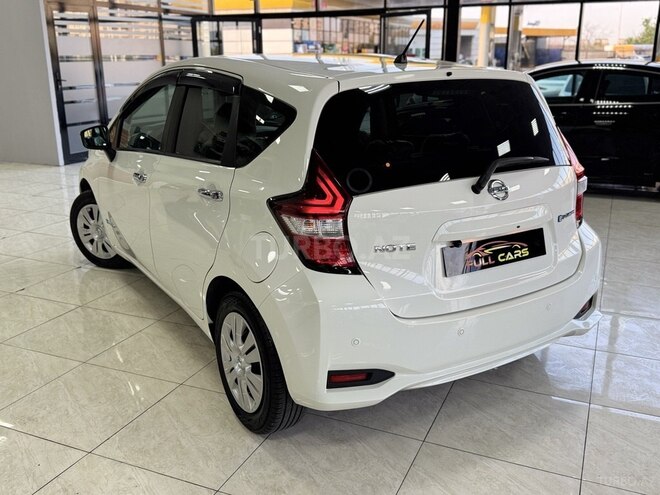 Nissan Note-5