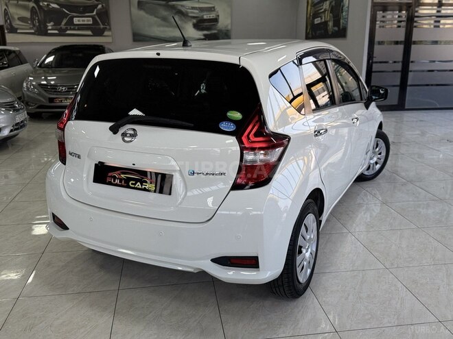 Nissan Note-2