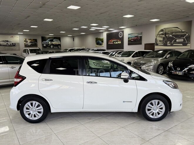 Nissan Note-7
