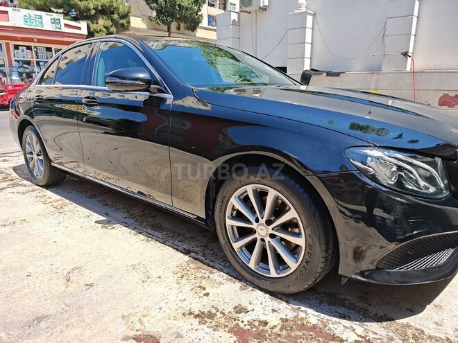 Mercedes E 220 d 2016, 226,800 km - 2.2 l - Bakı