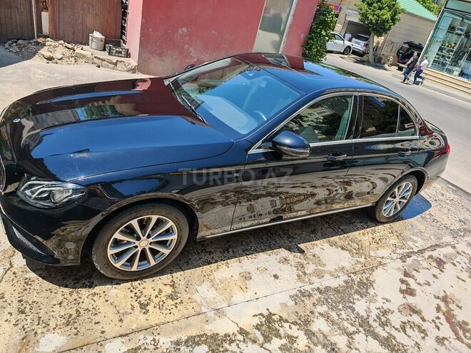Mercedes E 220 d 2016, 226,800 km - 2.2 l - Bakı