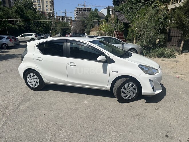 Toyota Aqua 2015, 130,000 km - 1.5 l - Bakı