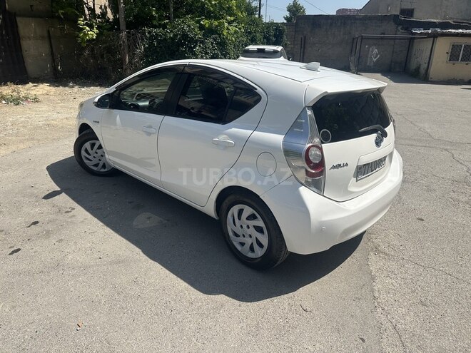 Toyota Aqua 2015, 130,000 km - 1.5 l - Bakı